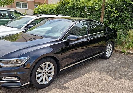 VW Passat Volkswagen 2.0 TDI SCR 140kW DSG Highline Highline