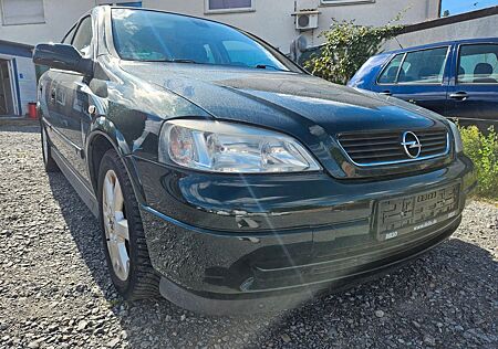Opel Astra 1.8 16V Elegance
