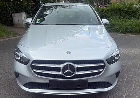 Mercedes-Benz B 180 Mercedes Benz B 180D