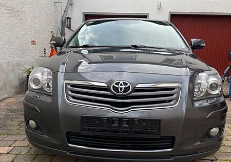 Toyota Avensis 2.0 D-4D -