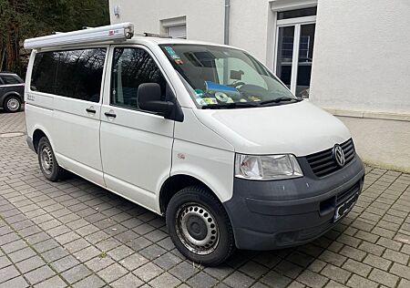 VW T5 Transporter Volkswagen Camperausbau, 6 Sitze, 2 Schlafplätze