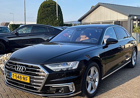 Audi A8 60 TFSI E Quattro Lang 2022 BTW 4 Wiel sturin