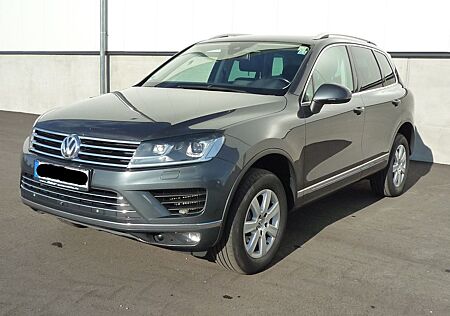VW Touareg Volkswagen V6 TDI Terrain Tech 4Mot Vollausstattung