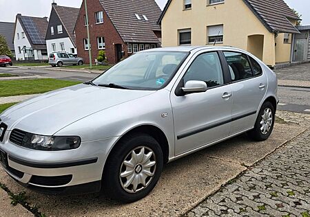 Seat Leon 1,6 5 Türig 1 Vorbesitzer