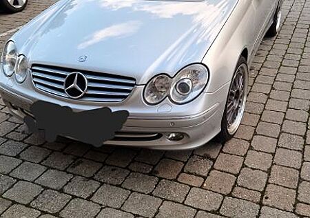 Mercedes-Benz CLK 320