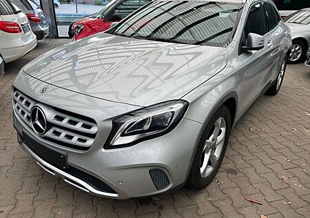 Mercedes-Benz GLA 200 GLA -Klasse TÜV/INSPEK NEU!!