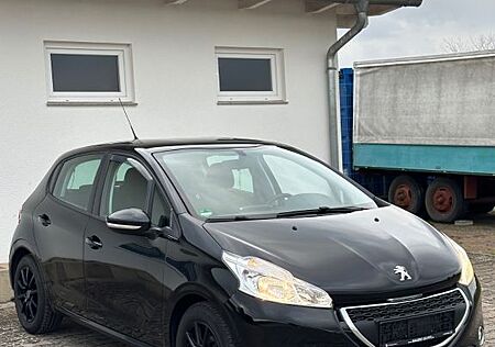 Peugeot 208 81000km Klimaa Scheckheft TÜV 11.2027