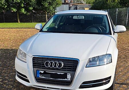 Audi A3 1.6 Ambiente Sportback Ambiente