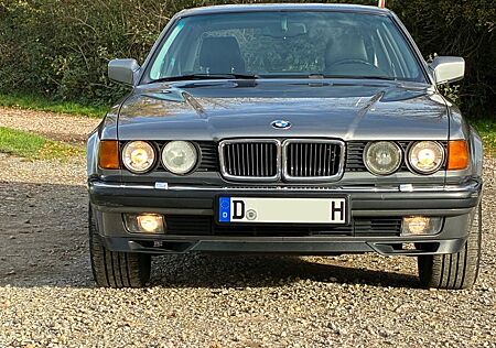 BMW 750i