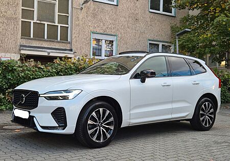 Volvo XC 60 XC60 Plus Dark AWD.H&K,Pano,Cam,Pilot,Memory,AHK