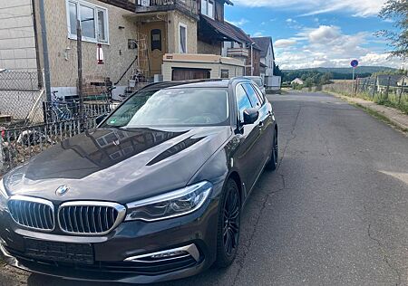 BMW 530d xDrive Touring A -