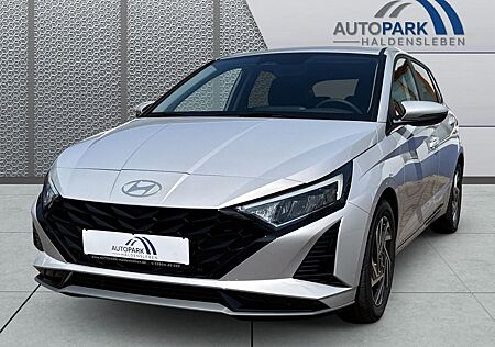 Hyundai i20 1.0T Navi Digitales Cockpit CarPlay Klimaau
