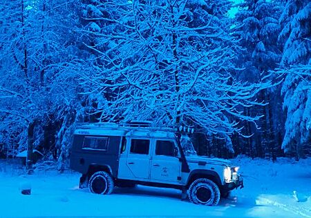 Land Rover Defender 130 TD4 Station Wagon E E