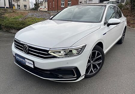 VW Passat Volkswagen GTE VirtuCock ACC PANO 8xbereift