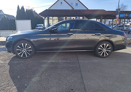 Mercedes-Benz E 300 E Limousine e Night Paket