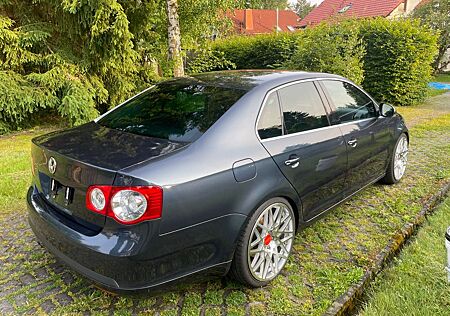 VW Jetta Volkswagen 2.0 TSI Highline 200PS * TÜV bis 02/27 *