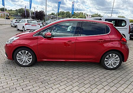 Peugeot 208 Allure 1.2 PT 110 Kamera+SHZ+PanoDach+Navi