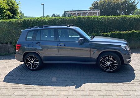 Mercedes-Benz GLK 220 CDI 4MATIC AK 2.400kg Service neu