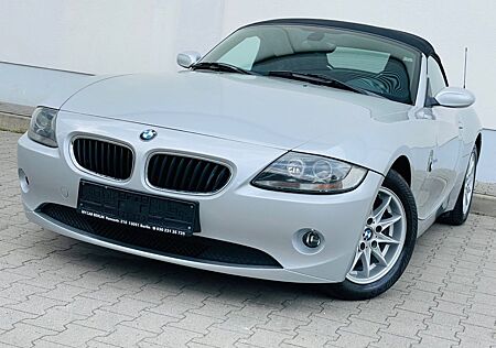 BMW Z4 Baureihe Roadster 2.2i*Leder*PDC*ZV*CD-Radio