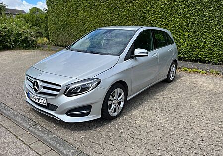 Mercedes-Benz B 200 -