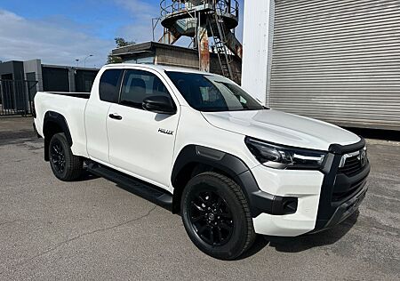 Toyota Hilux EXTRA CAB 2.8, INVINCIBLE, Automatik