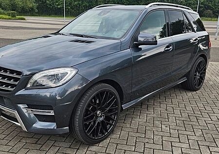 Mercedes-Benz ML 350 BlueTEC 4MATIC AMG Line