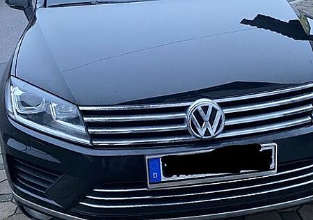 VW Touareg Volkswagen 3.0 V6 TDI SCR