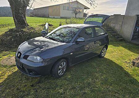 Seat Ibiza 1.4 16V 63kW Reference Reference