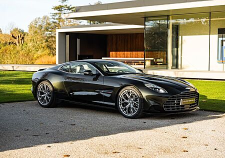 Aston Martin Vanquish V12 / NEW MODEL / PANORAMIC / 21" / B&W