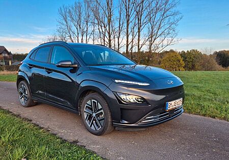 Hyundai Kona Elektro Trend | 64kWh | Wärmepumpe | Garant