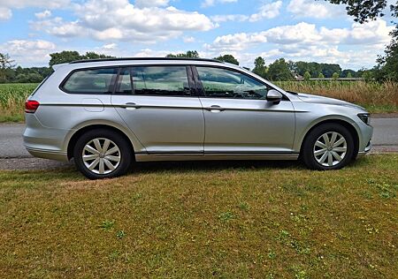 VW Passat Variant Volkswagen 2.0 TDI BMT Trendline Variant...