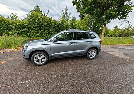 Skoda Karoq 1.6 TDI DSG Style Kessy, Navi,AHK,SZH,Top