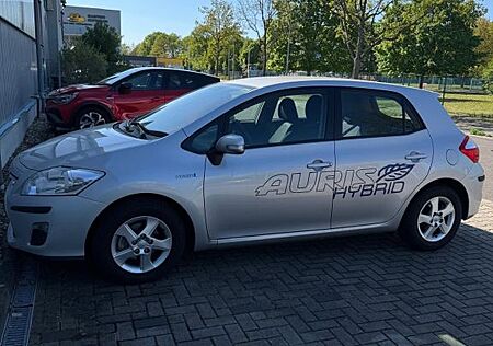 Toyota Auris Hybrid