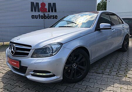 Mercedes-Benz C 200 Lim. CGI Avangarde/ NAVI/ Leder/PDC