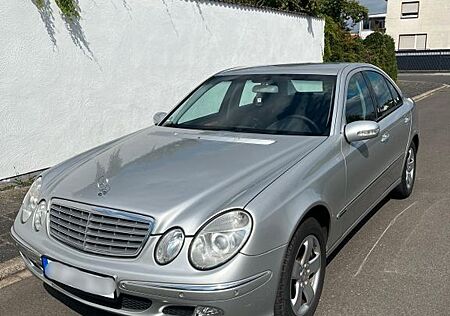 Mercedes-Benz E 200 KOMPRESSOR ELEGANCE