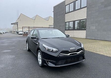 Kia Cee'd CEED+1.5T 140+VISION+KOMFORT+NAVI Bluetooth