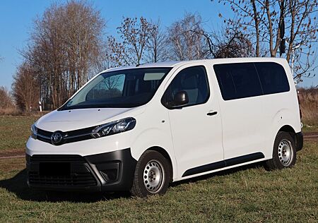 Toyota Pro Ace Proace L2 Kombi 9-Sitzer