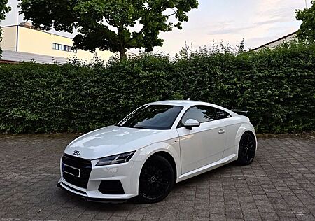 Audi TT Coupe 2.0 TFSI S tronic quattro -