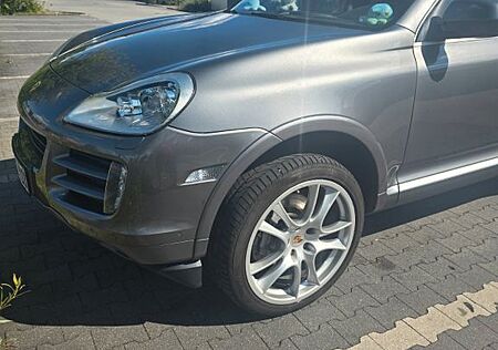 Porsche Cayenne S 4.8 V8