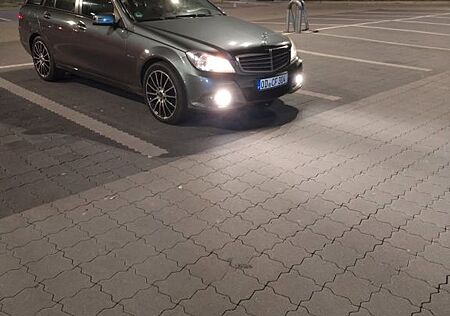 Mercedes-Benz C 200 CDI T BlueEFFICIENCY -