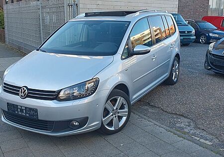 VW Touran Volkswagen Cup BMT**1.Hand*DSG*Xenon*Pano*Pdc**