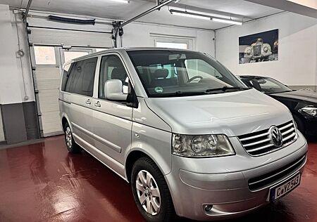 VW T5 Multivan Volkswagen /California 2.5 TDI
