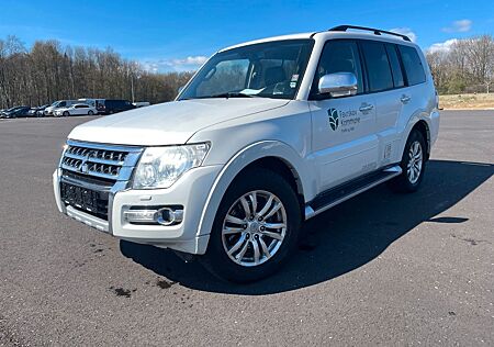 Mitsubishi Pajero 3.2DI-D 5D 4WD Aut. 200PS NR: 62017 LKW