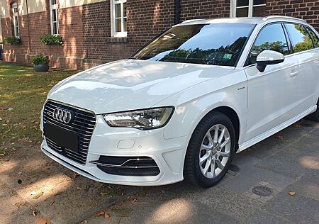 Audi A3 40 e-tron S tronic Sportback -