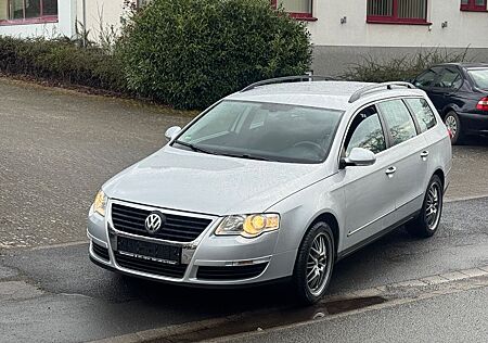 VW Passat Variant Volkswagen 1.6 FSI Trendlin Variant TÜV 2028