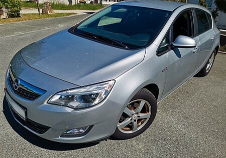 Opel Astra ++Edition+Klima+SHZ+PDC+Alu