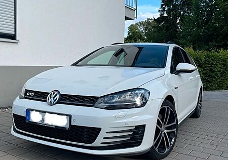 VW Golf Volkswagen 2.0 TDI DSG BMT GTD Variant GTD