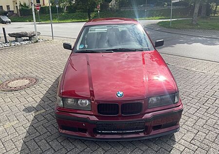 BMW 318i