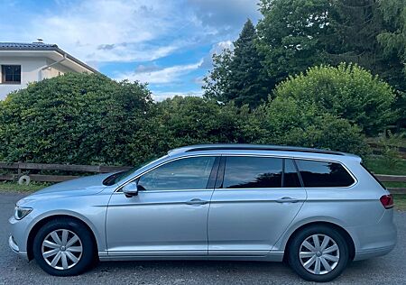 VW Passat Variant Volkswagen Comfortline 2.0 TDI,AHK,ACC,Navi