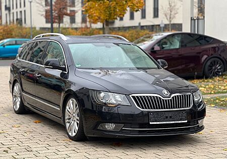 Skoda Superb Combi 3.6 DSG 4x4 *Panorama*Sound*Leder*